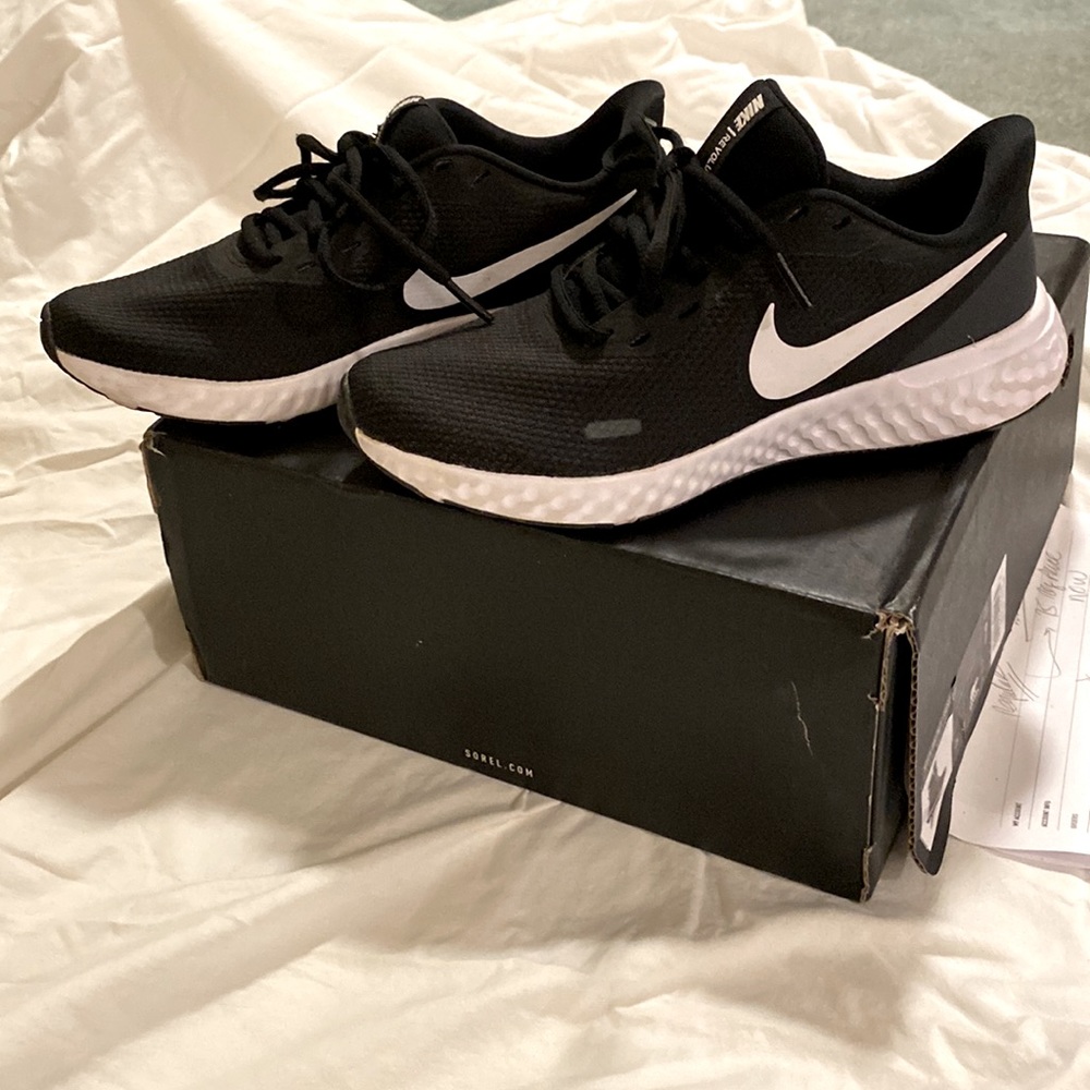 Nike Revolution women size 7.5 Black